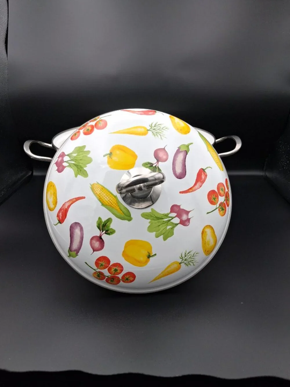 Enamel on steel decorative stockpot. 6.5 quart. Farmers Market